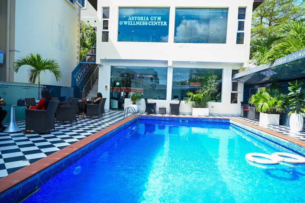 swimming pool