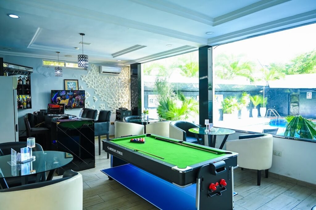 lounge